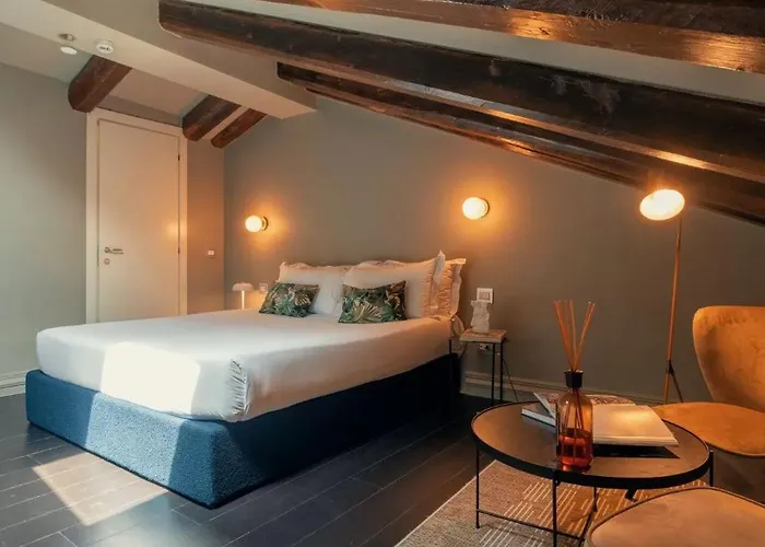 Vite - By Naman Hotellerie Rom