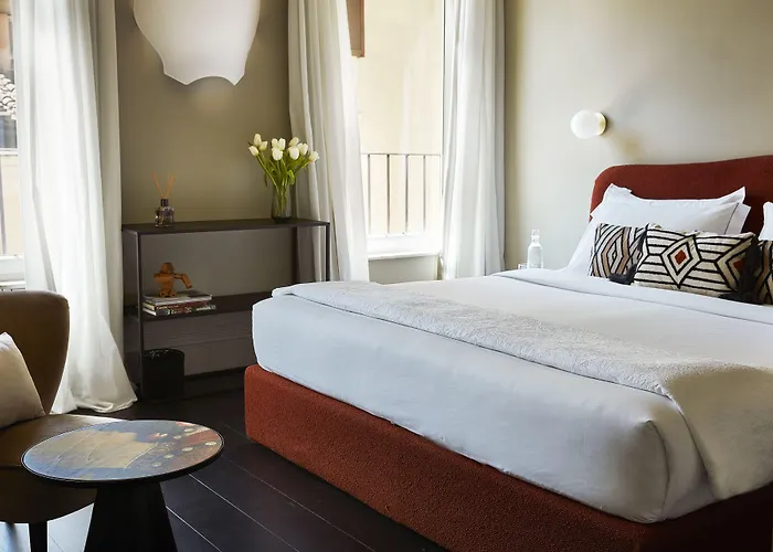 Vite - By Naman Hotellerie Rom